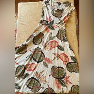 Chaps Cream and Red Leaf Print Maxi Dress